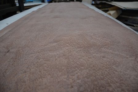 Mahonie Pommele fineer 254 x 66 cm | 0.6mm | 1,676m2
