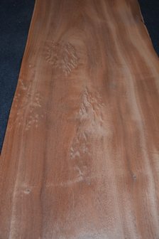 Mahonie Khaya Ivorensis fineer 254 x 52 cm | 0.6mm | 1,321m&sup2;