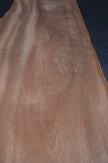 Mahonie Khaya Ivorensis fineer 254 x 52 cm | 0.6mm | 1,321m&sup2;