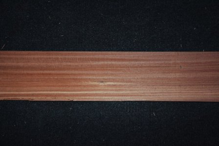 Rozenhout fineer 307 x 11-14 cm | 0.6 mm |0,382 m2 | kwartiers
