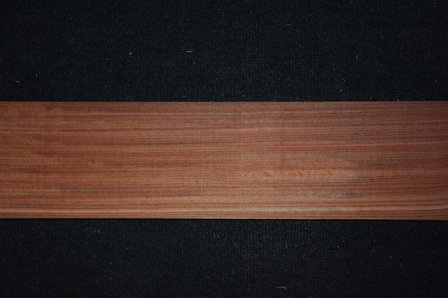 Rozenhout fineer 307 x 11-14 cm | 0.6 mm |0,382 m2 | kwartiers