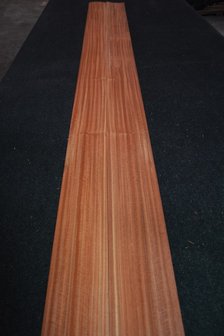 Rozenhout fineer 307 x 11-14 cm | 0.6 mm |0,382 m2 | kwartiers