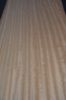 Iroko fineer 230 x 42-43 cm | 0.6mm | 0,978 m2