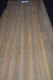Iroko fineer 230 x 33-36 cm | 0.6mm | 0,794 m2