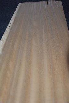 Iroko fineer 210 x 27-28 cm | 0.6mm | 0,578m2