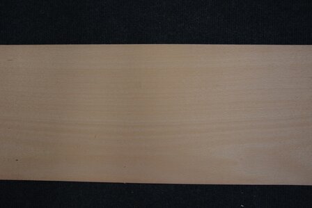 Beuken fineer 215 x 21-25 cm | 0.6mm | 0,495m&sup2; 