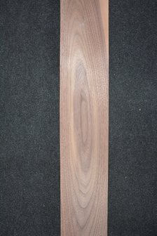 Amerikaans noten fineer 152 x 13 cm | 0.6mm | 0,198m&sup2;