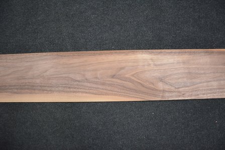 Amerikaans noten fineer 233 x 16 cm | 0.6mm | 0,373m&sup2;