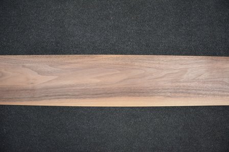 Amerikaans noten fineer 233 x 16 cm | 0.6mm | 0,373m&sup2;