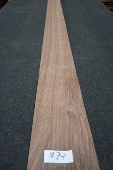 Amerikaans noten fineer 233 x 15-17 cm | 0.6mm | 0,370m&sup2;