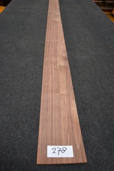 Amerikaans noten fineer 235 x 11-13 cm | 0.6mm | 0,282m&sup2;