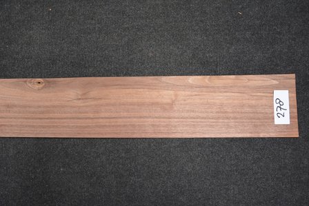 Amerikaans noten fineer 235 x 11-13 cm | 0.6mm | 0,282m&sup2;