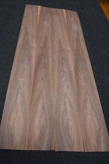 Amerikaans noten fineer 115 x 10-11 cm | 0.6mm | 0,121m&sup2;