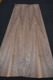 Amerikaans noten fineer 115 x 10-11 cm | 0.6mm | 0,121m&sup2;