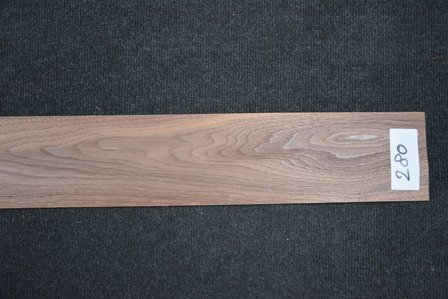 Amerikaans noten fineer 114 x 11-12 cm | 0.6mm | 0,131m&sup2;