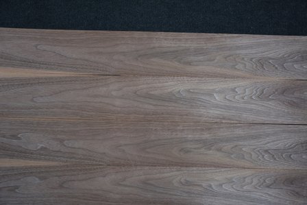 Amerikaans noten fineer 114 x 11-12 cm | 0.6mm | 0,131m&sup2;