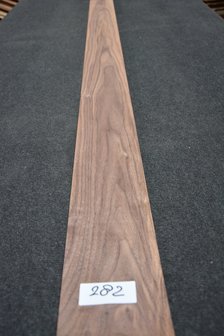 Amerikaans noten fineer 219 x 13-14 cm | 0.6mm | 0,296m&sup2;
