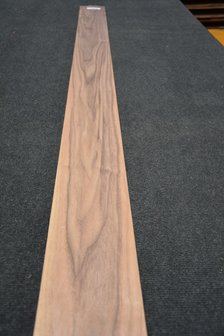Amerikaans noten fineer 219 x 13-14 cm | 0.6mm | 0,296m&sup2;
