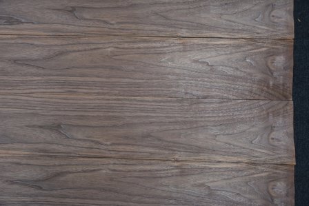 Amerikaans noten fineer 219 x 13-14 cm | 0.6mm | 0,296m&sup2;