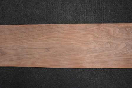 Amerikaans noten fineer 250 x 20-23 cm | 0.6mm | 0,538m&sup2;