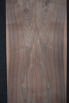 Amerikaans noten fineer 250 x 20-23 cm | 0.6mm | 0,538m&sup2;