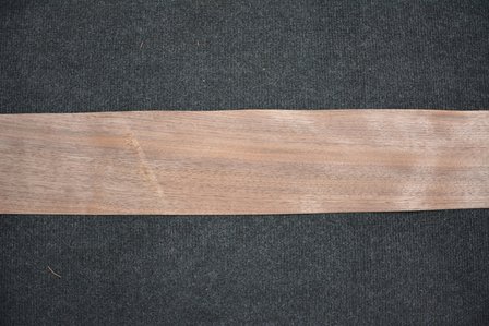 Amerikaans noten fineer 245 x 11cm | 0.6mm | 0,282m&sup2;