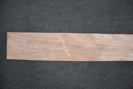 Amerikaans noten fineer 245 x 11cm | 0.6mm | 0,282m&sup2;