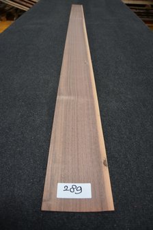 Amerikaans noten fineer 210 x 14-11 cm | 0.6mm |0,263m&sup2;