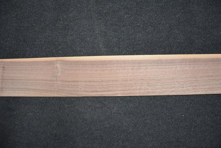 Amerikaans noten fineer 210 x 14-11 cm | 0.6mm |0,263m&sup2;