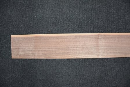 Amerikaans noten fineer 210 x 14-11 cm | 0.6mm |0,263m&sup2;