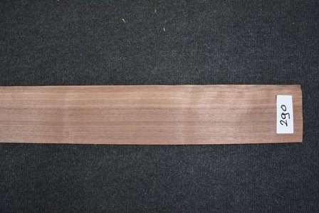 Amerikaans noten fineer 235 x 11-12 cm | 0.6mm | 0,270m&sup2;