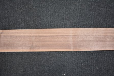 Amerikaans noten fineer 235 x 11-12 cm | 0.6mm | 0,270m&sup2;
