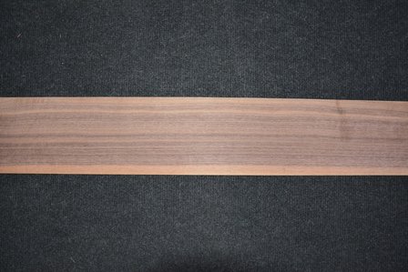 Amerikaans noten fineer 235 x 11-12 cm | 0.6mm | 0,270m&sup2;