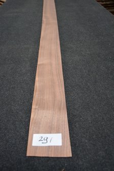 Amerikaans noten fineer 235 x 11-13 cm | 0.6mm | 0,276m&sup2;