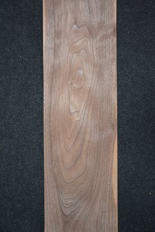 Amerikaans noten fineer 212 x 19 cm | 0.6mm | 0,403m&sup2;
