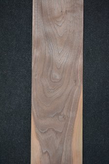 Amerikaans noten fineer 212 x 19 cm | 0.6mm | 0,403m&sup2;
