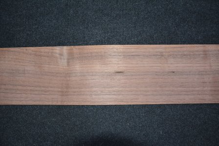 Amerikaans noten fineer 225 x 13 cm | 0.6mm | 0,292m&sup2;