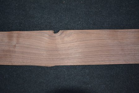 Amerikaans noten fineer 225 x 13 cm | 0.6mm | 0,292m&sup2;