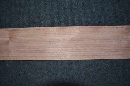 Amerikaans noten fineer 225 x 13 cm | 0.6mm | 0,292m&sup2;