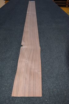Amerikaans noten fineer 225 x 13 cm | 0.6mm | 0,292m&sup2;