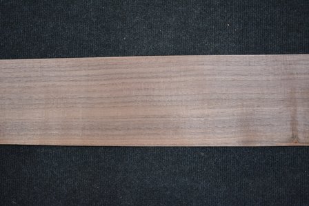 Amerikaans noten fineer 200 x 12-16 cm | 0.6mm | 0,322m&sup2;