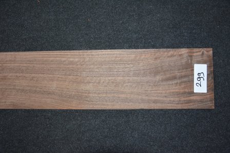 Amerikaans noten fineer 210 x 13-16 cm | 0.6mm | 0,304m&sup2;