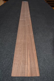 Amerikaans noten fineer 210 x 13-16 cm | 0.6mm | 0,304m&sup2;