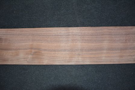 Amerikaans noten fineer 210 x 19-21 cm | 0.6mm | 0,490m&sup2;