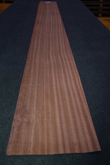 Sipo mahonie fineer 250 x 26 cm | 0.6mm | 0,650m&sup2;