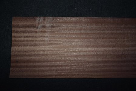Sipo mahonie fineer 250 x 26 cm | 0.6mm | 0,650m&sup2;
