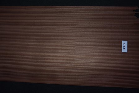 Sipo mahonie fineer 245 x 53 cm | 0.6mm | 1,299m&sup2;