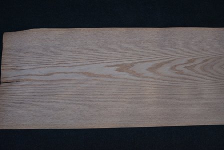 Amerikaans eiken fineer 255 x 40-46 cm | 0.6mm | 1,097m&sup2;