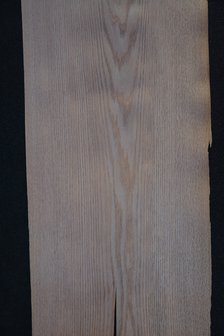 Amerikaans eiken fineer 255 x 42-55 cm | 0.6mm | 1,237m&sup2;