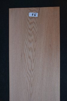 Amerikaans eiken fineer 262 x 38-43 cm | 0.6mm | 1,061m&sup2;